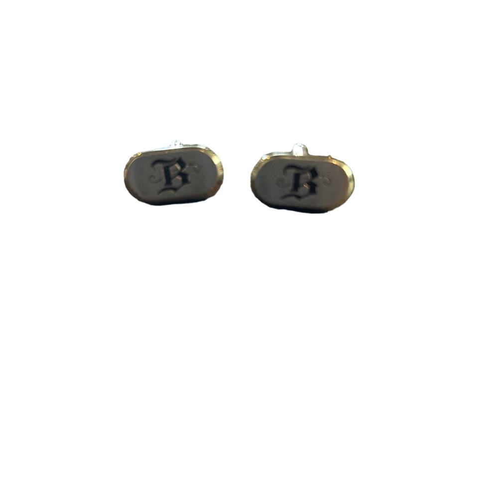 Cufflinks Initial B